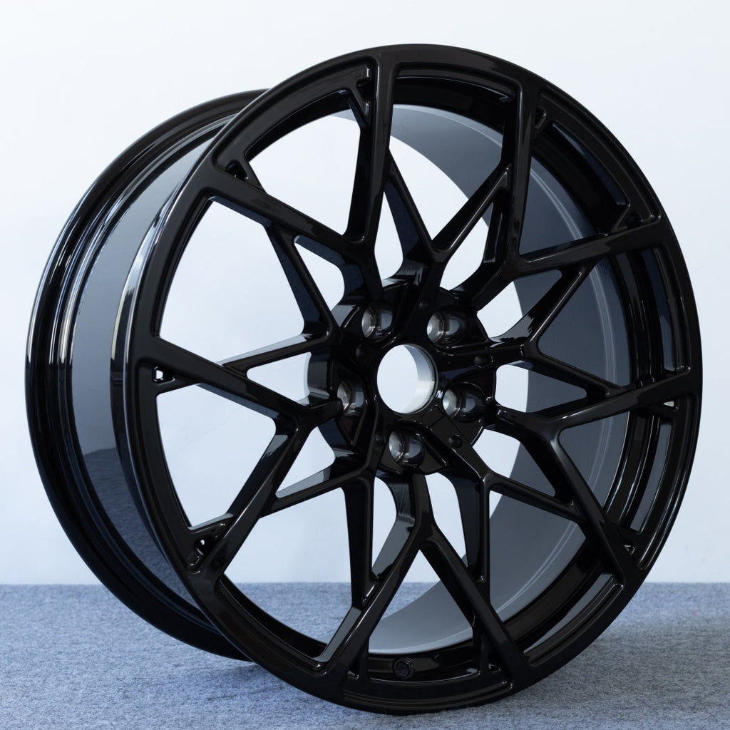 Forged wheel hub compatible with BMW models