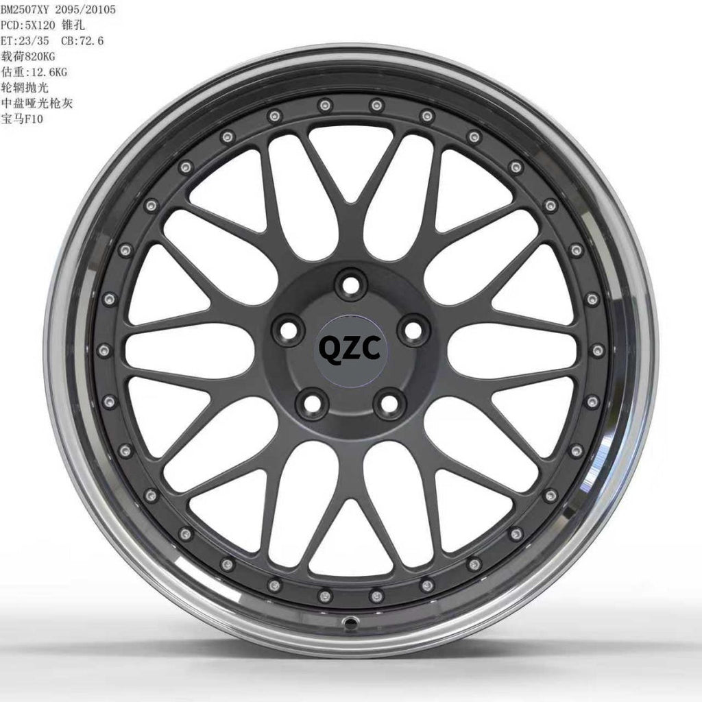 Customized two-piece forged wheel hub